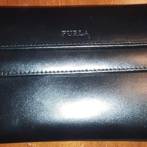 NWOT Furla Classic Trifold Wallet
